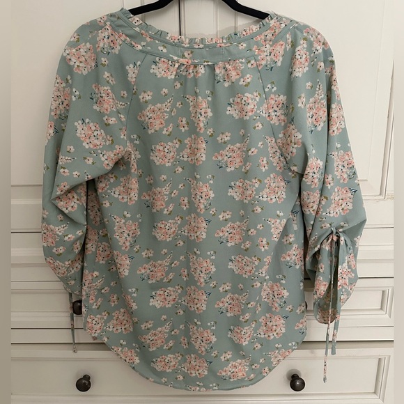 LC Lauren Conrad Floral Blouse in Mint and Pink Small - Picture 3 of 3